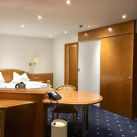 Engel Otel