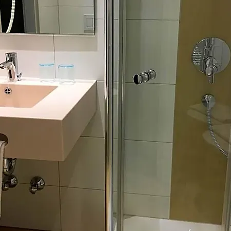 Engel 3*