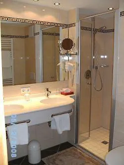 Engel 3*